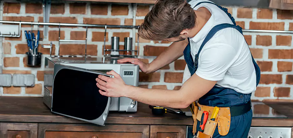 In-Home Microwave Repair in West Haven